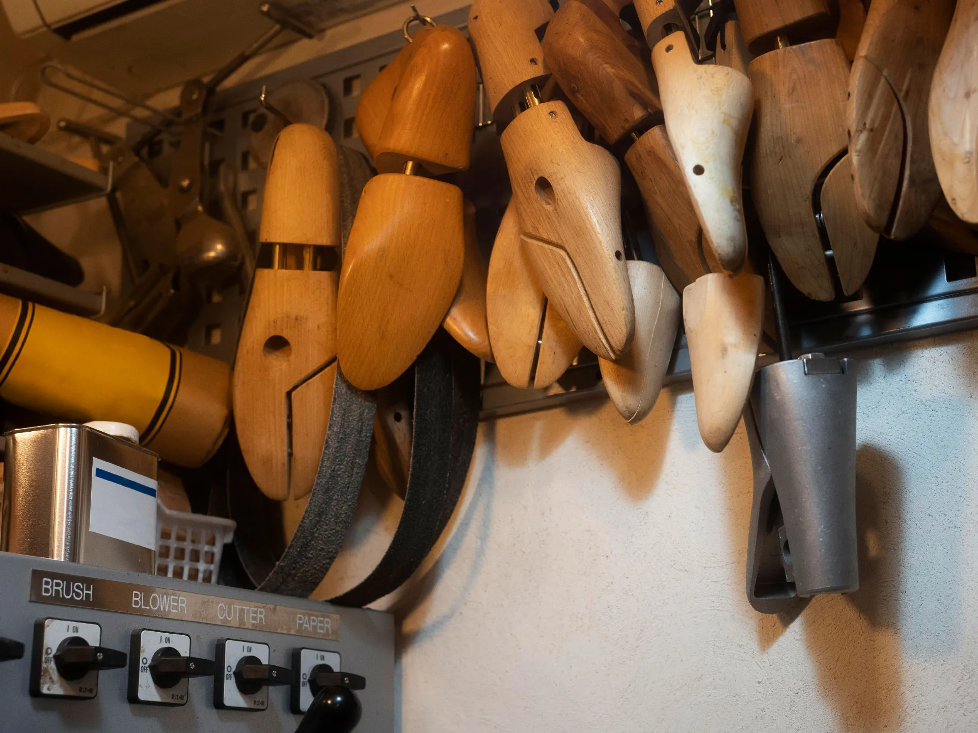 Types and Characteristics of Materials Used in Footwear Production